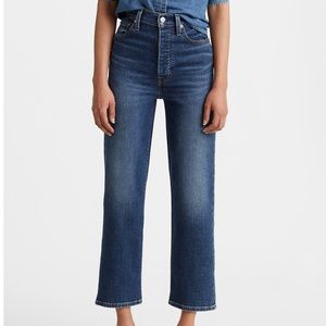 Levi’s Ribcage Straight Leg Ankle Jeans